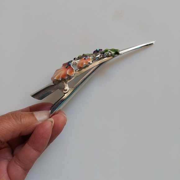 Lovely Floral Enamel 5" Hair Clip - Picture 3 of 8